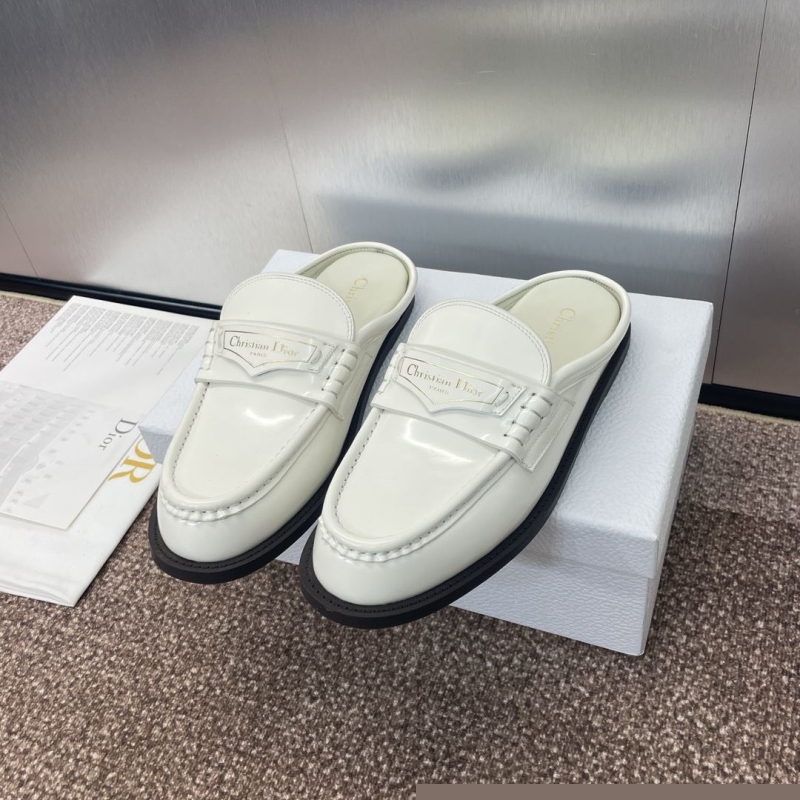 ch**an D*or slippers